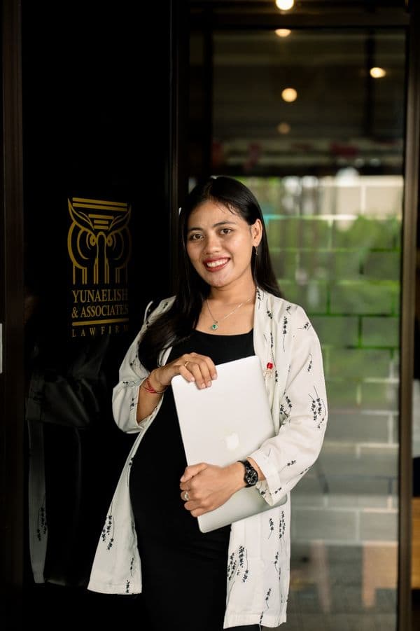 I Gusti Ayu Devi Laksmi C.D.M., S.H. (Devi)