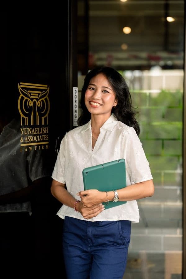I Gusti Ayu Ngurah Gayatri Widyani Putri, S.H., M.H. (Gayatri)